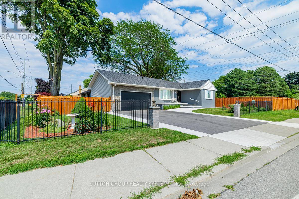 Mississauga (cooksville), ON L5A2R1,2087 MUNDEN ROAD