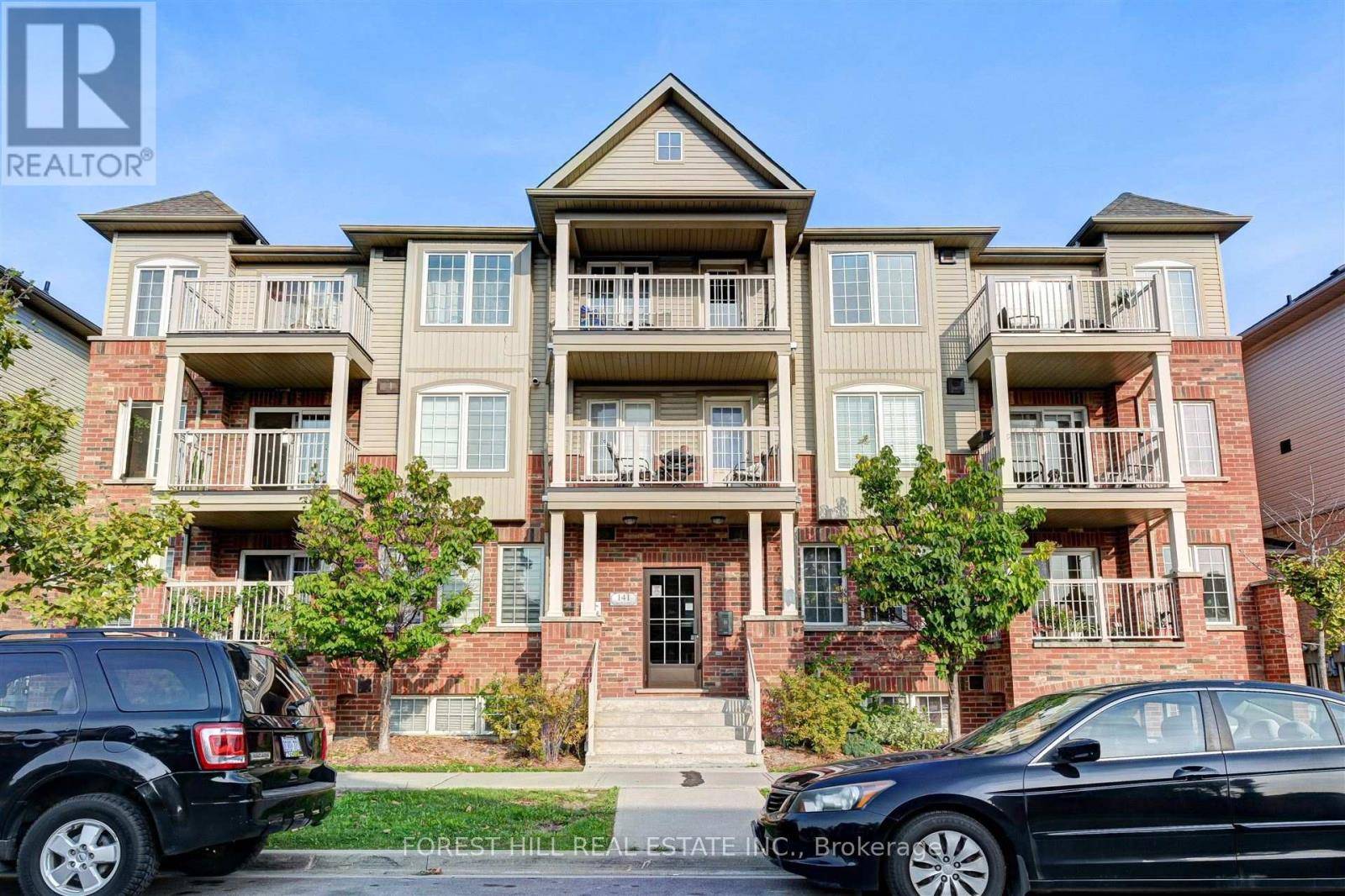 Toronto (humberlea-pelmo Park), ON M9M0C4,141 Isaac Devins BLVD #6