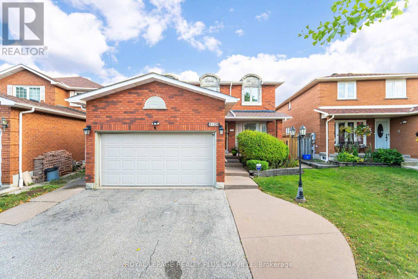 Mississauga (central Erin Mills), ON L5M3E1,2128 WINCANTON CRESCENT