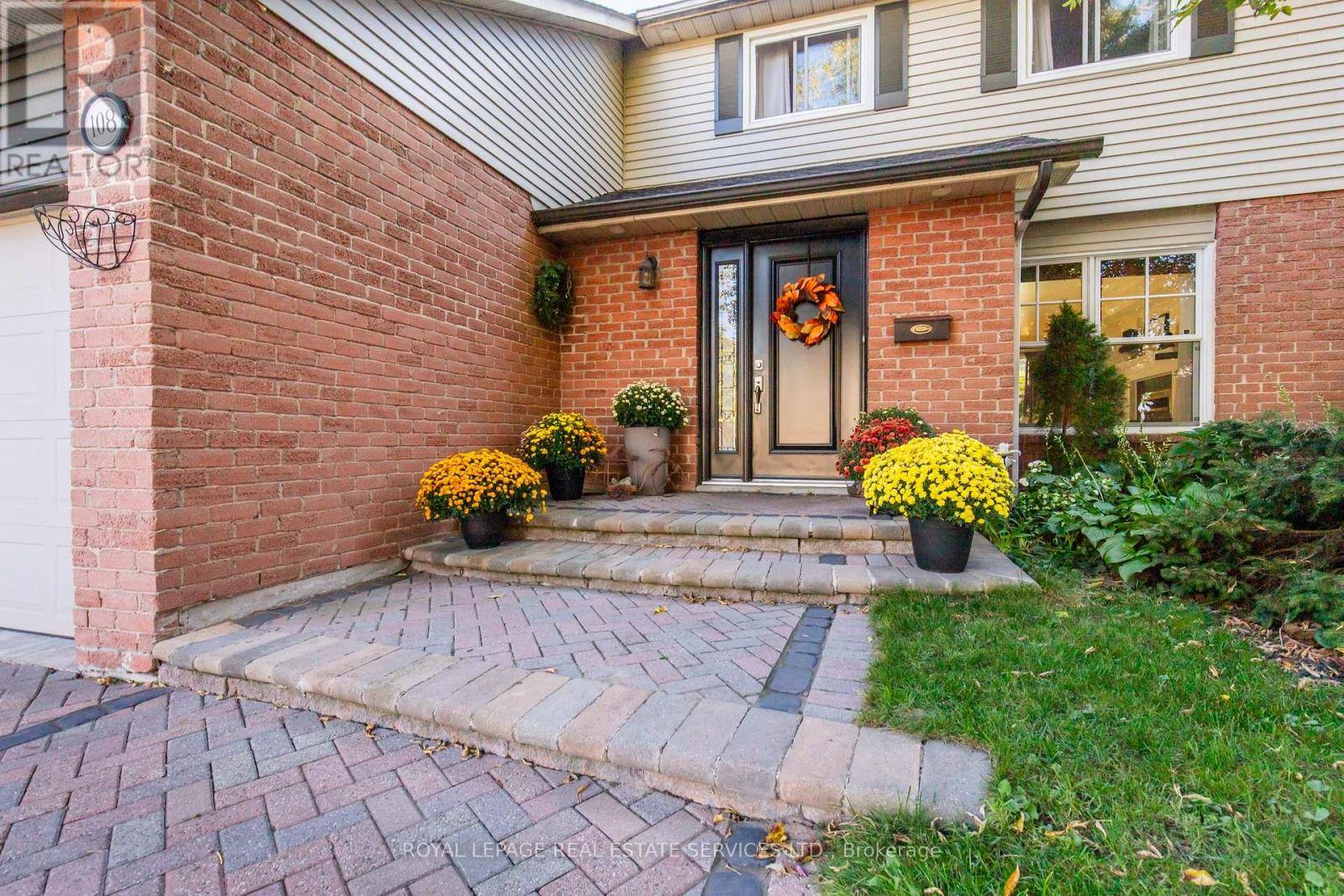 Oakville (bronte West), ON L6L5P4,108 CHALMERS STREET