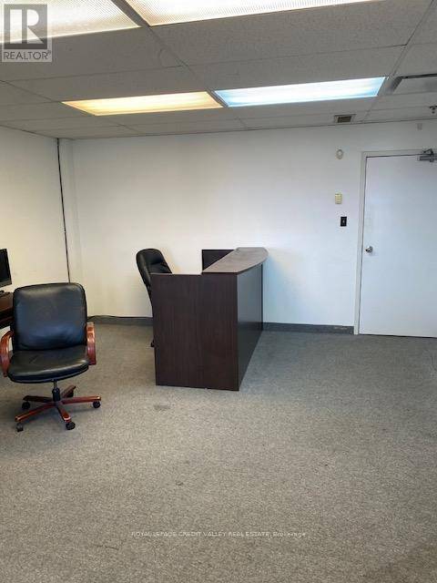Brampton (brampton East), ON L6W3P3,83 Kennedy RD #1819