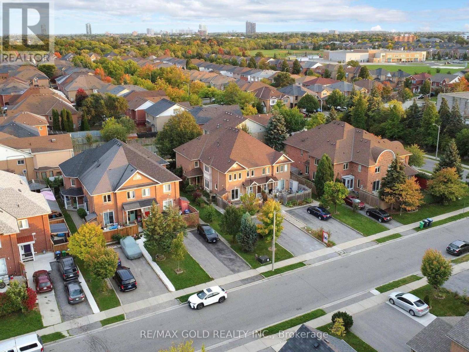 Brampton (brampton North), ON L6V4K8,15 PRESSED BRICK DRIVE