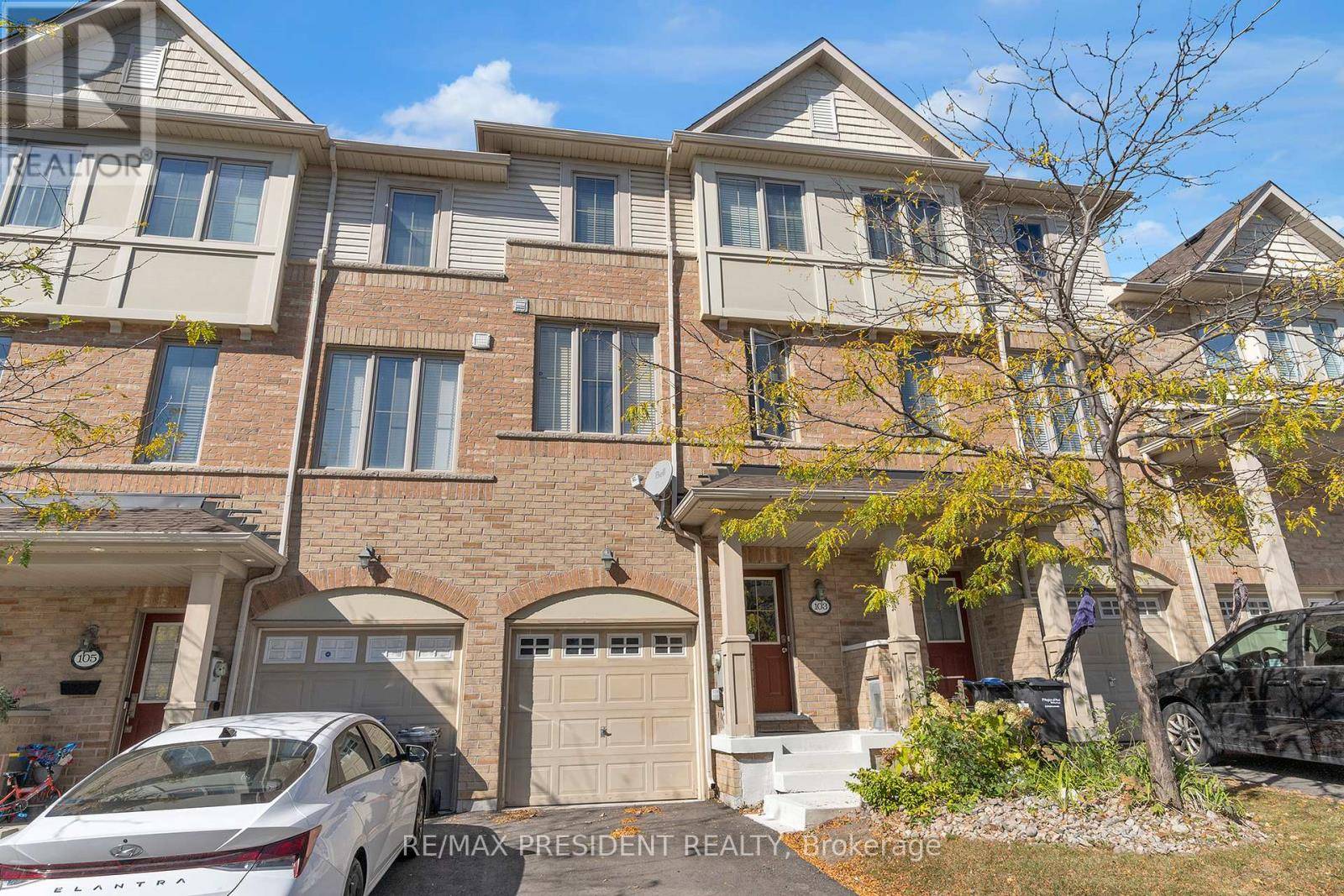 Brampton (bram West), ON L6Y0R1,103 CEDAR LAKE CRESCENT S