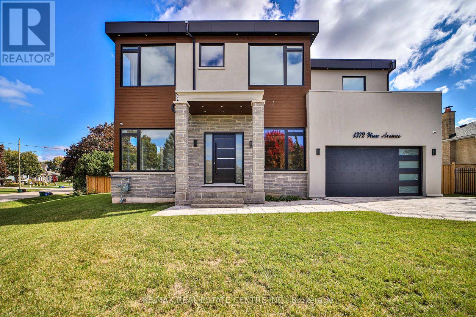 Oakville (bronte East), ON L6L2V6,1372 WREN AVENUE