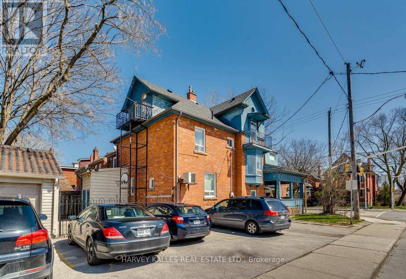 Toronto (junction Area), ON M6P1P8,236 ANNETTE STREET