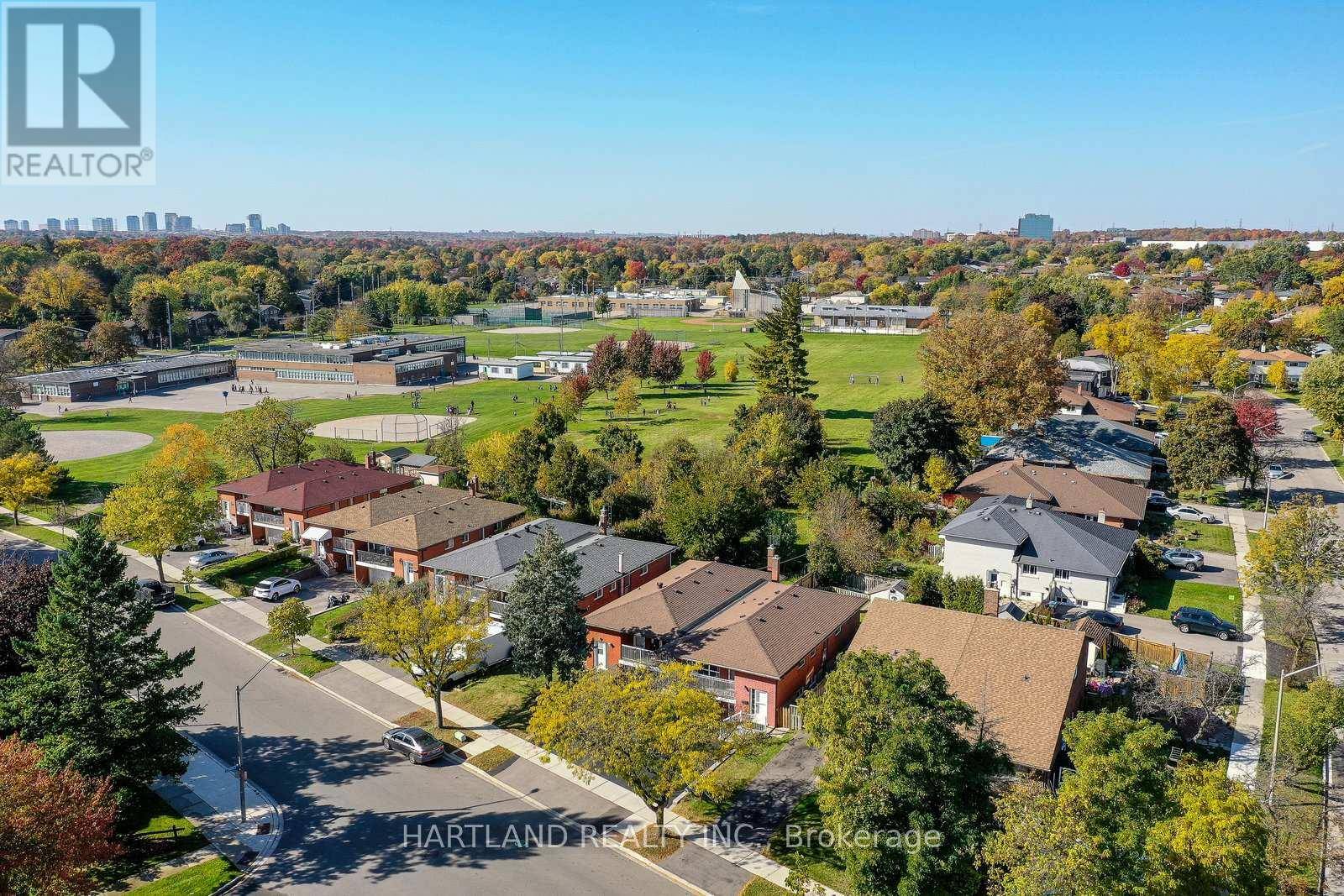 Mississauga (erindale), ON L5C1J2,1255 FORESTWOOD DRIVE