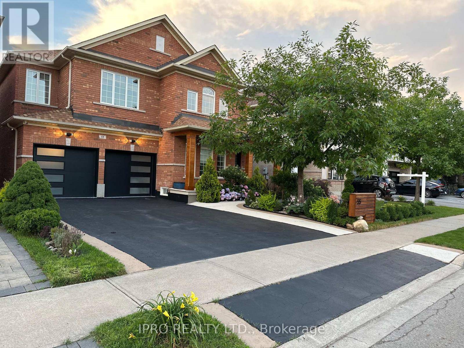 Brampton (madoc), ON L6V4R2,55 STONEYLAKE AVENUE