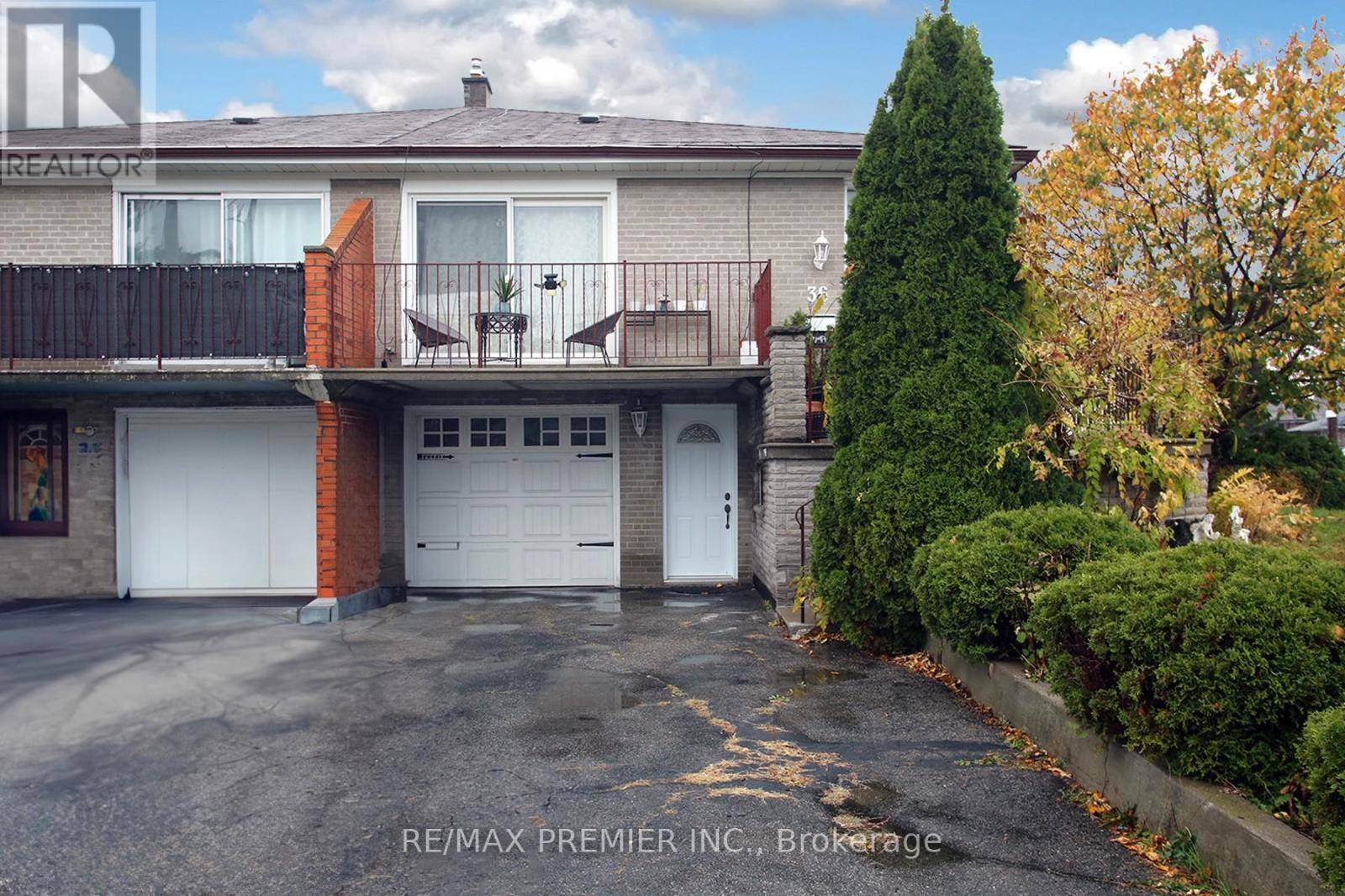 Toronto (glenfield-jane Heights), ON M3L1X6,36 NEWLIN CRESCENT