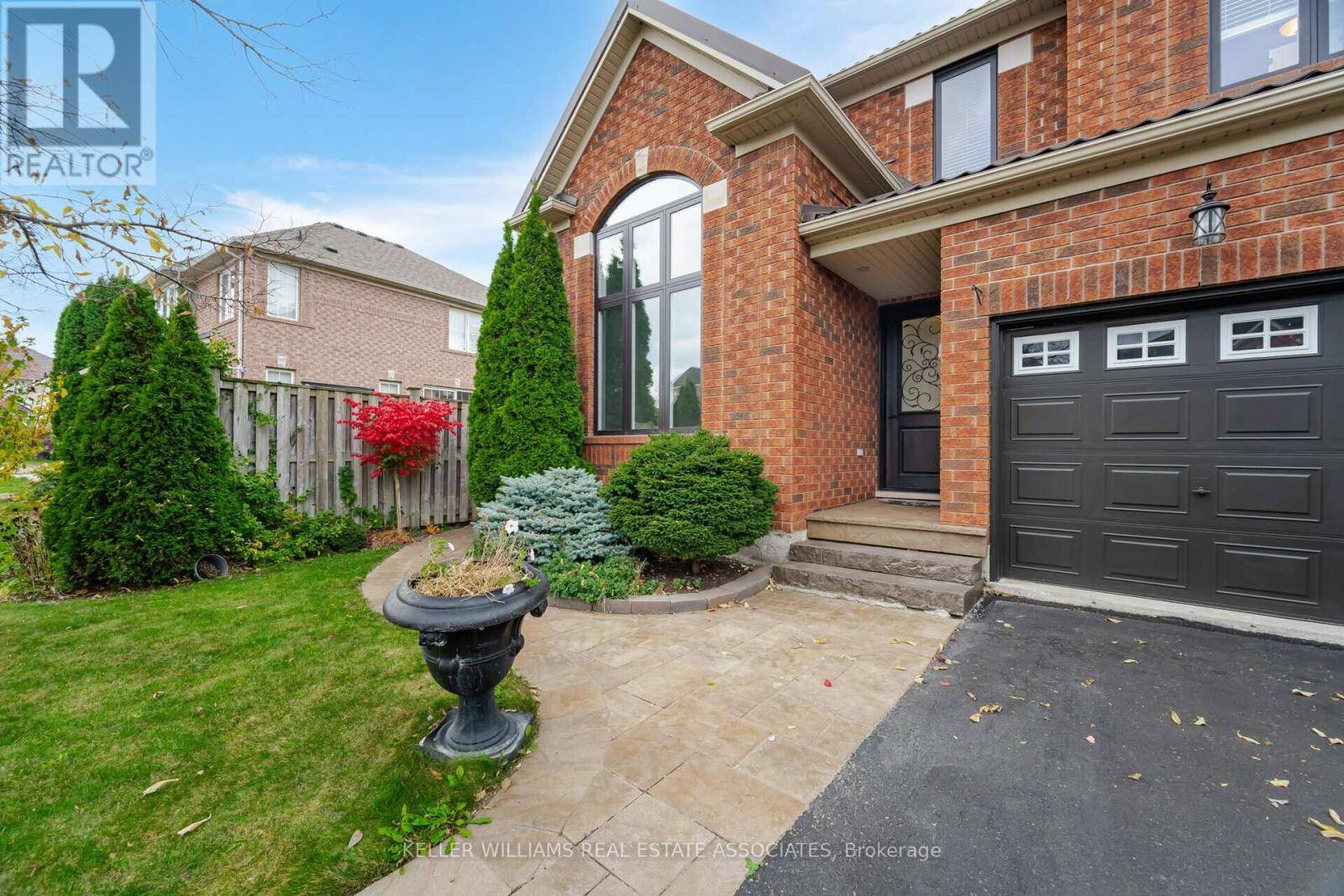 Brampton (vales Of Castlemore), ON L6P2N7,4 LISTCREEK ROAD