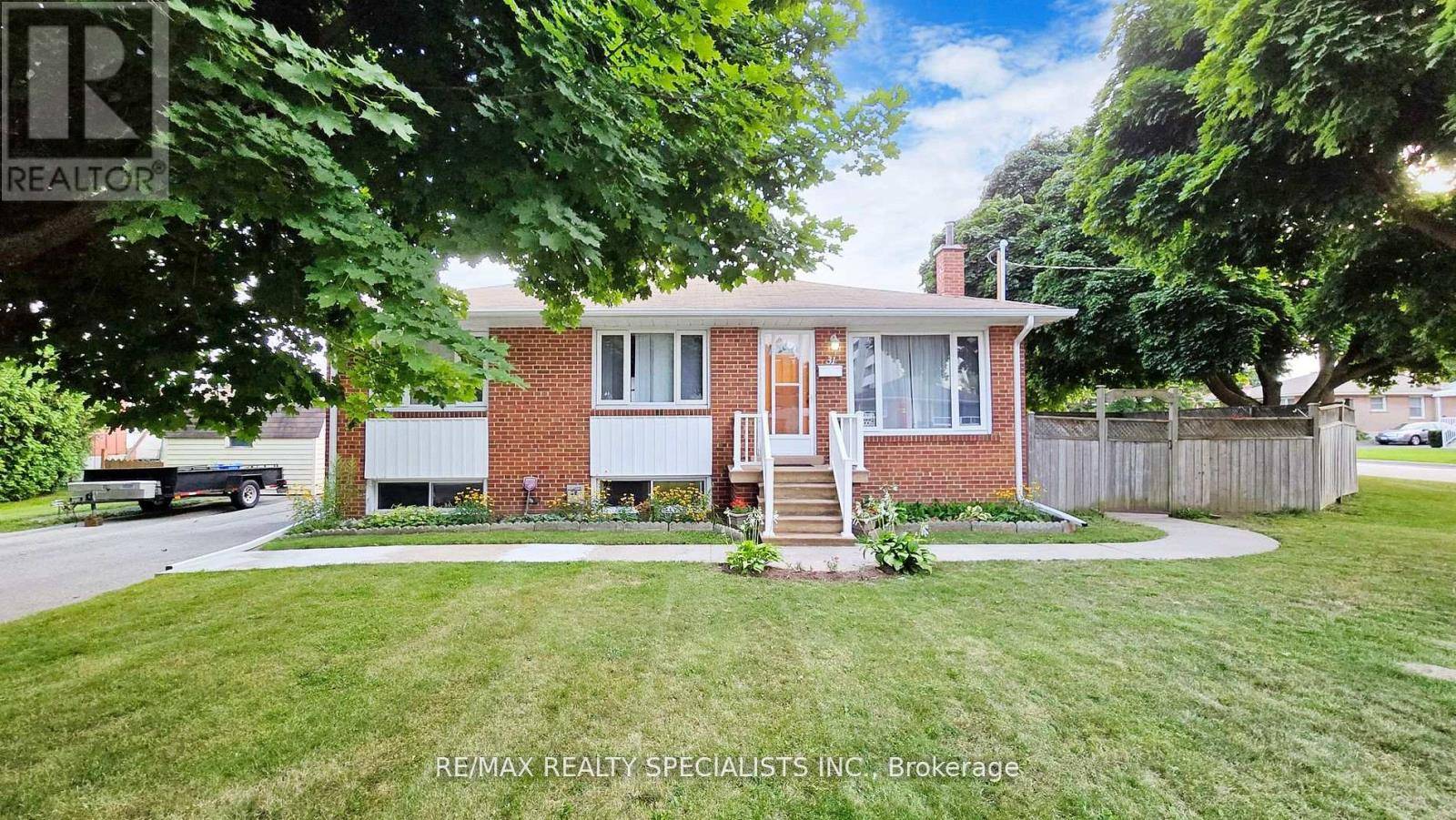 Brampton (brampton North), ON L6V1X1,31 BRISCO STREET