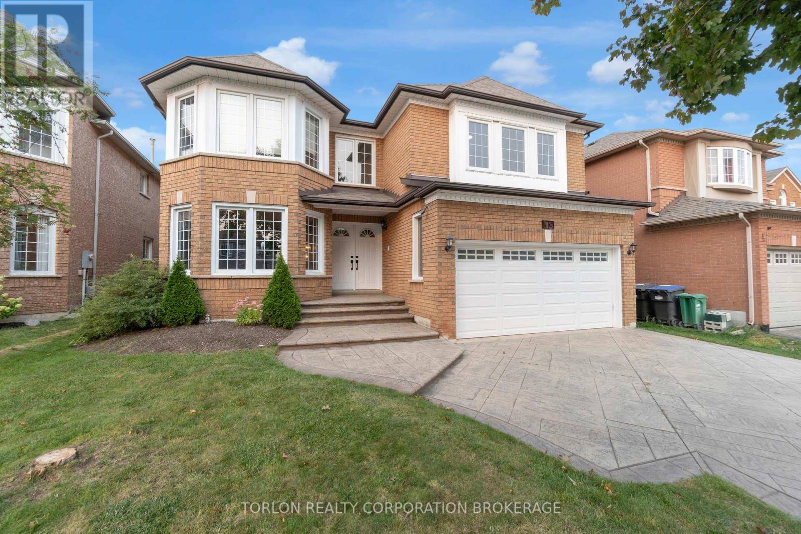 Brampton (sandringham-wellington), ON L6R1C1,13 BLUE OAK AVENUE