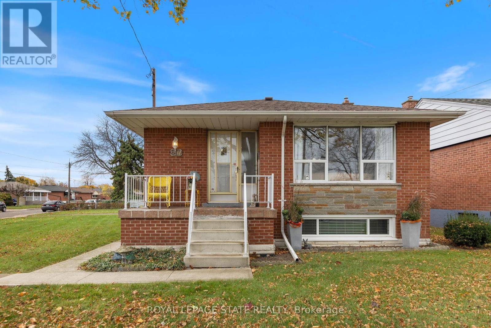 Hamilton (hampton Heights), ON L8T2G6,814 TENTH AVENUE