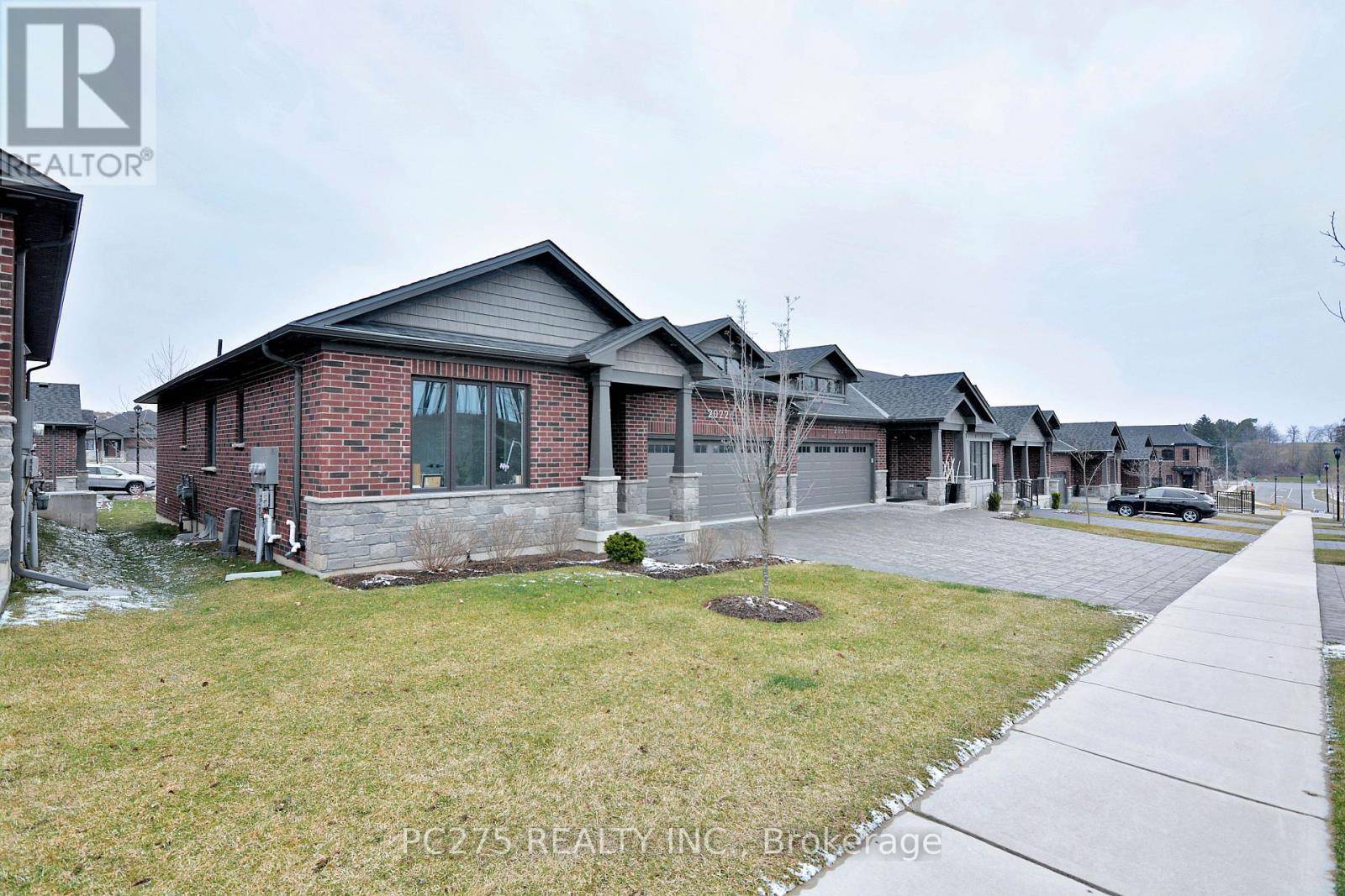 London, ON N6K4M9,2022 UPPERPOINT BLVD #10