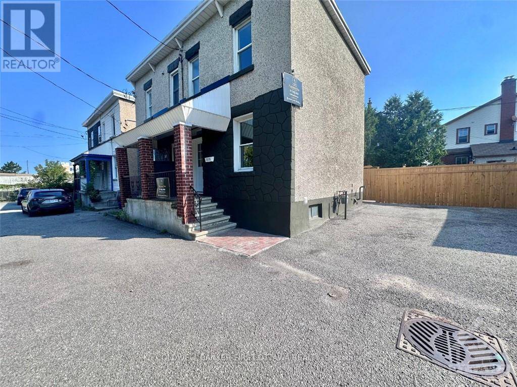 Ottawa, ON K1S4J6,315 ARTHUR LANE S