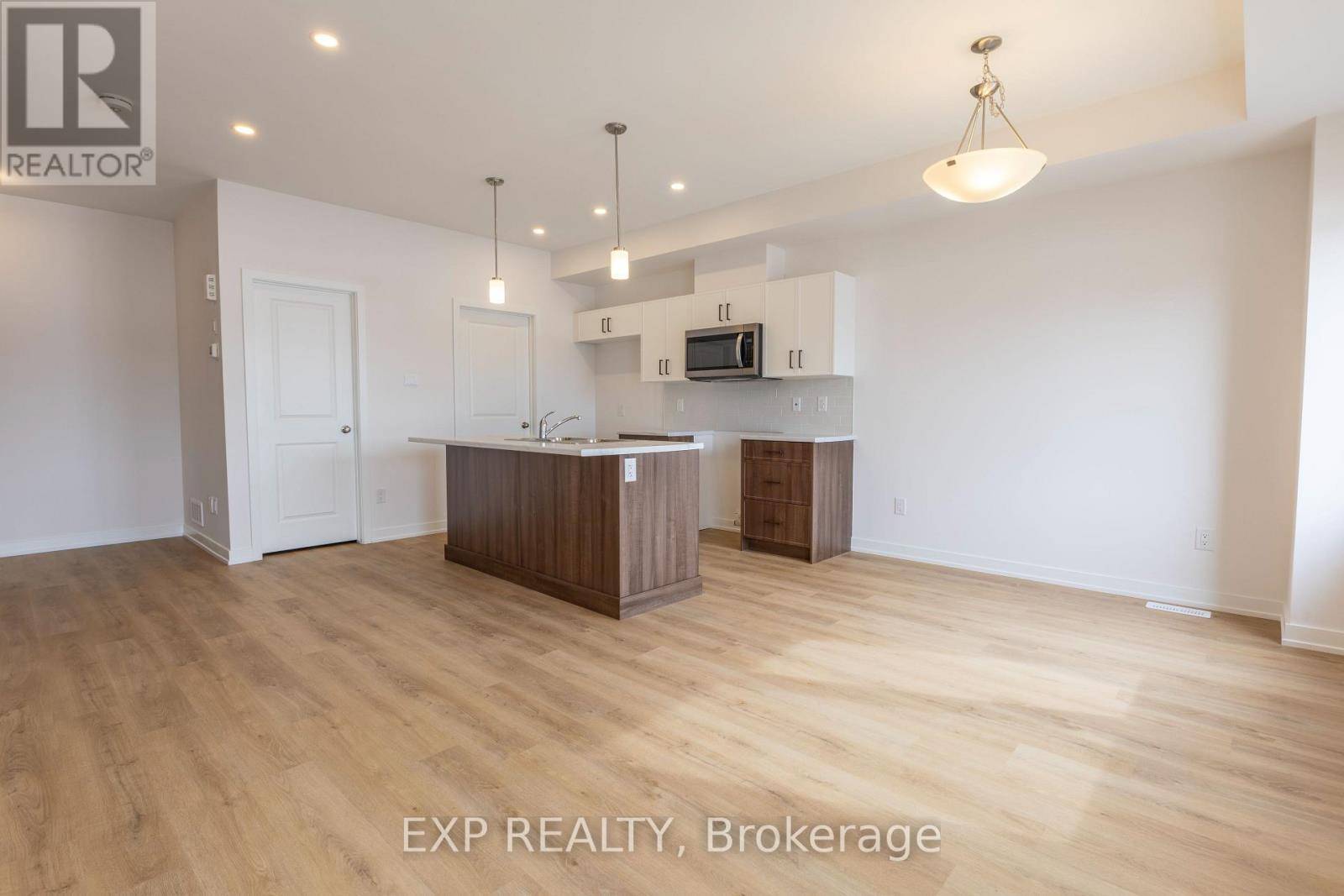 Ottawa, ON K2S3C4,1204 COPE DRIVE