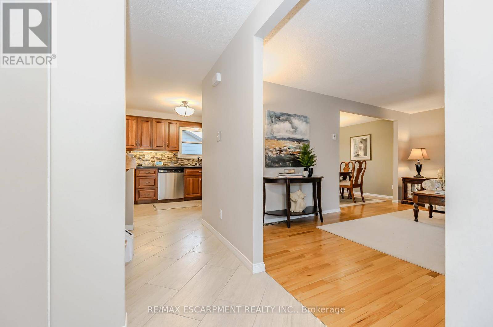 Guelph (west Willow Woods), ON N1H7R1,2 JODI PLACE