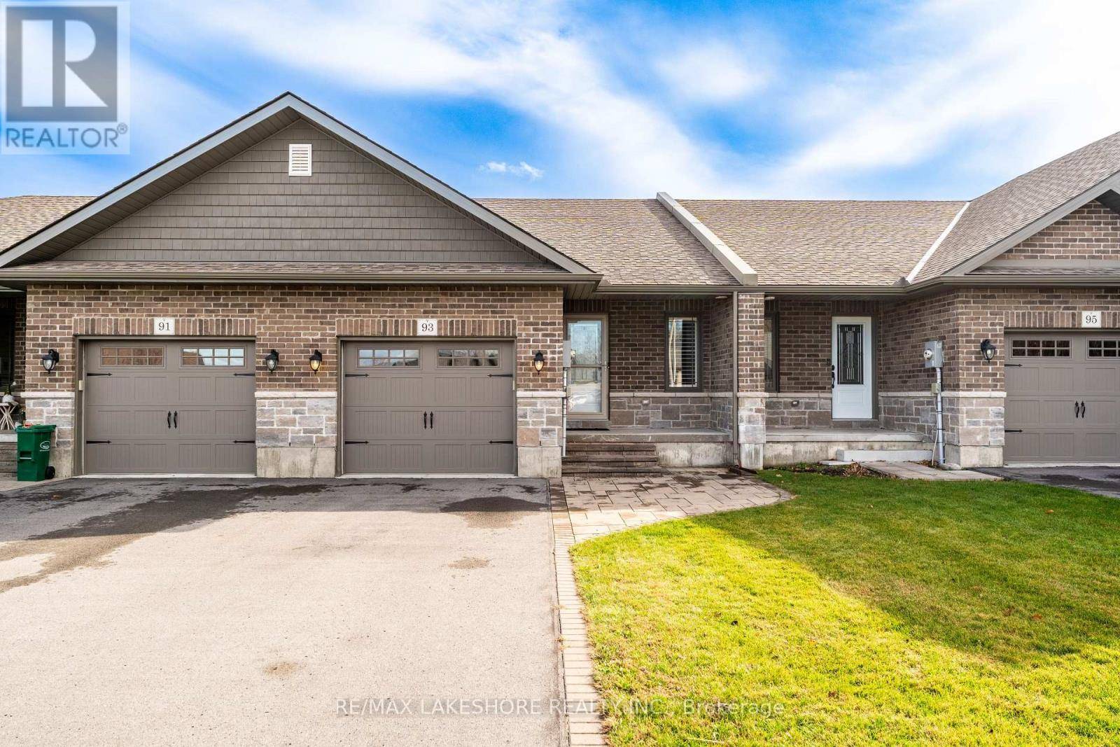 Quinte West, ON K8V0E2,93 ASPEN DRIVE