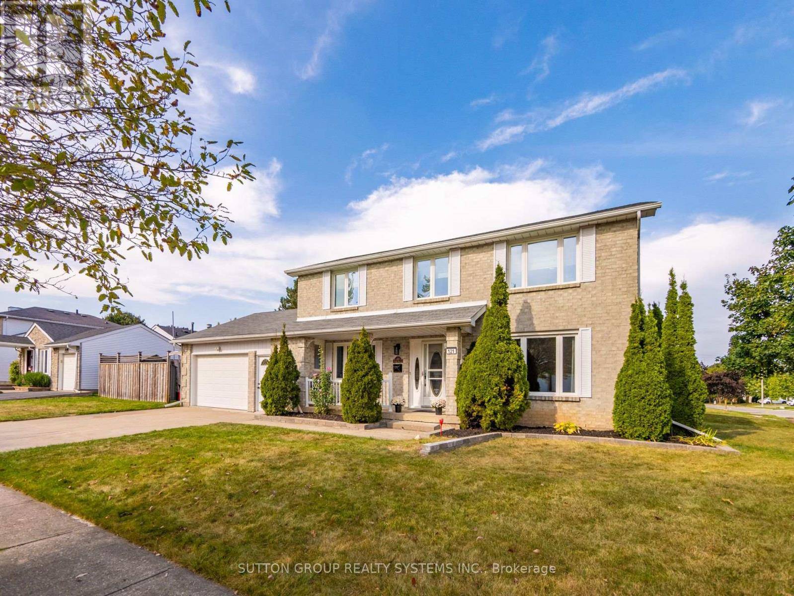 Kitchener, ON N2N1R5,121 PARKLAND CRESCENT