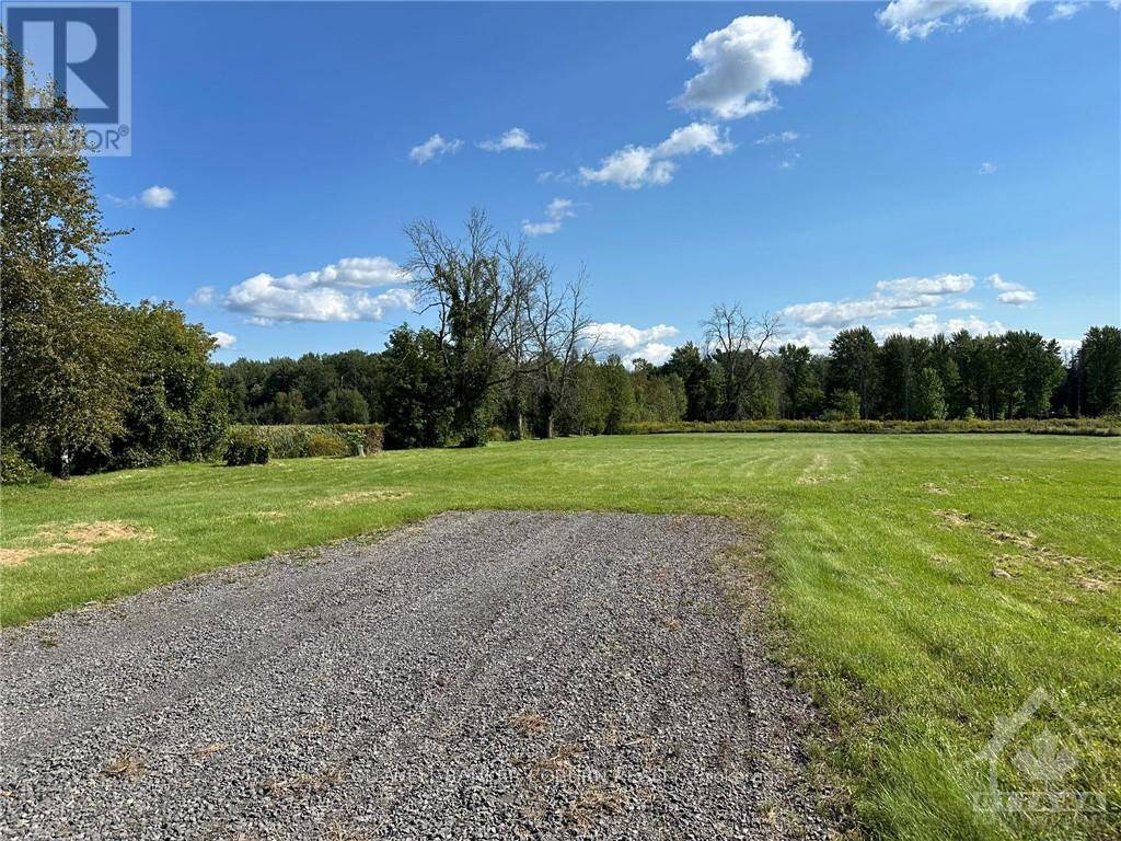 South Dundas, ON K0E1C0,00 COOK ROAD