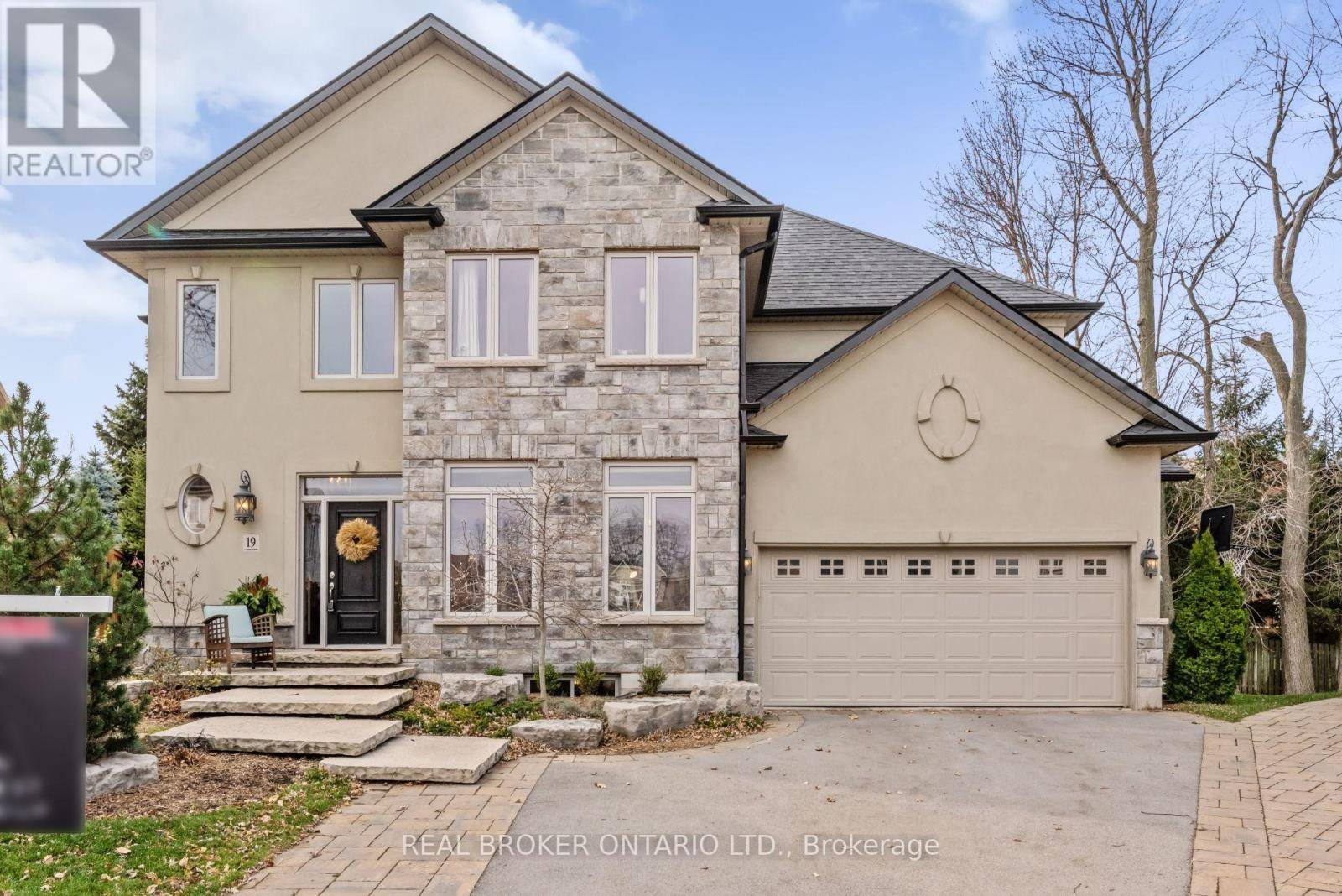 Hamilton (waterdown), ON L0R2H4,19 Redcliff CT #Lower