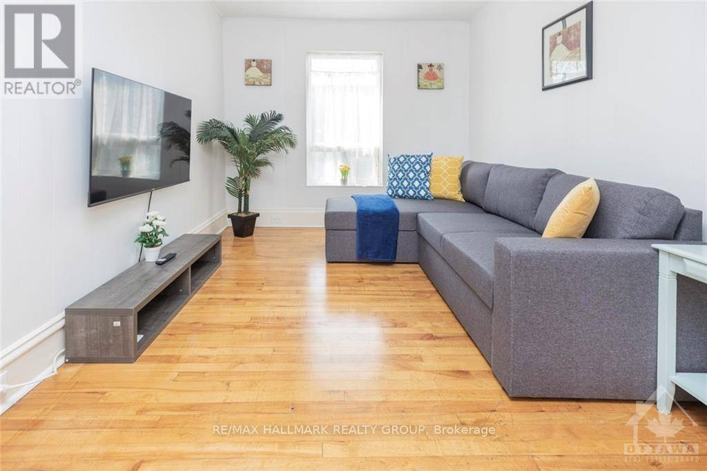 Ottawa, ON K1R6J6,456 BRONSON AVE #1