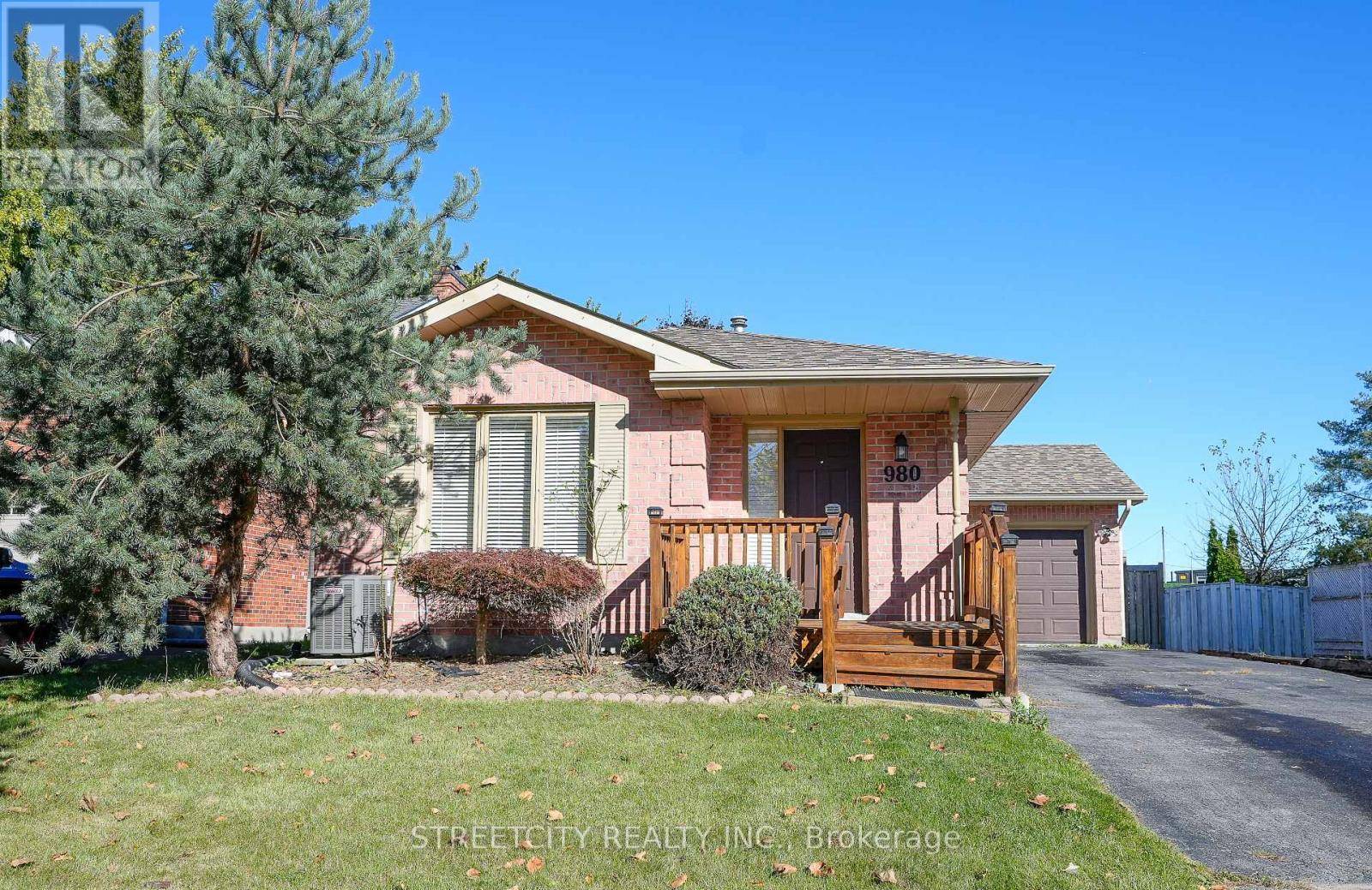 London, ON N6G4L7,980 THISTLEDOWN WAY