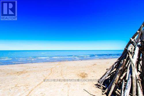 Lambton Shores (grand Bend), ON N0M1T0,9919 PINERY LANE