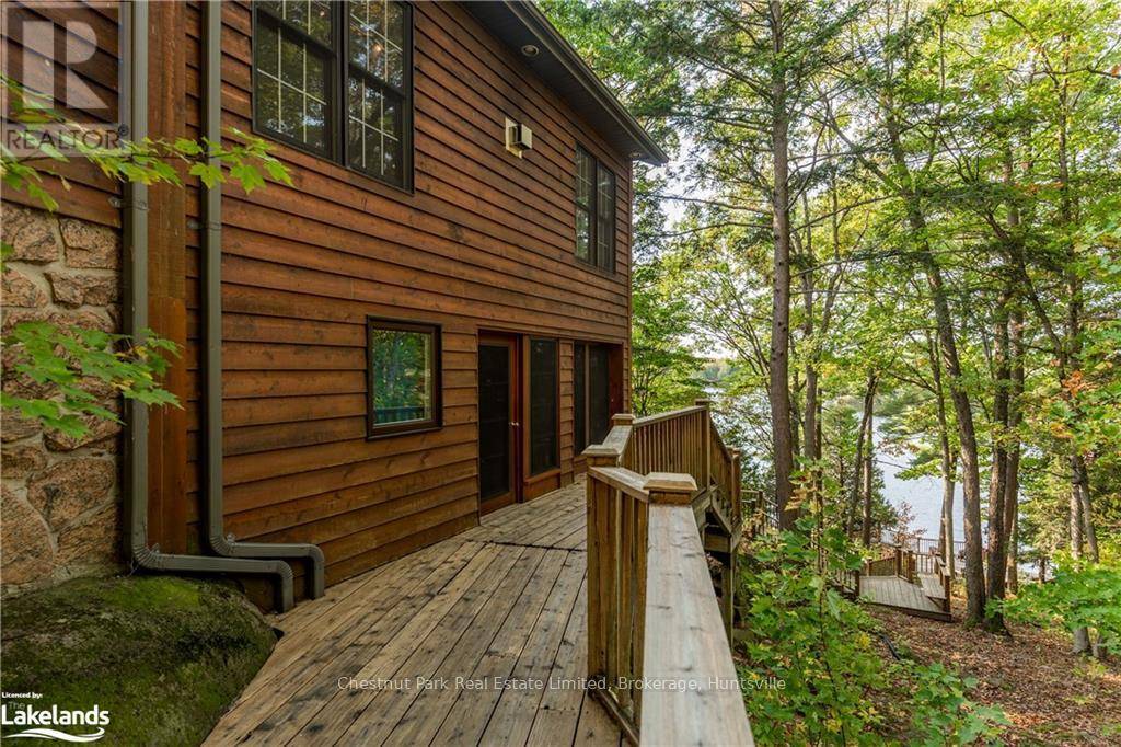 Muskoka Lakes (monck (muskoka Lakes)), ON P1L2G7,1143 LEONARD LAKE RD 1