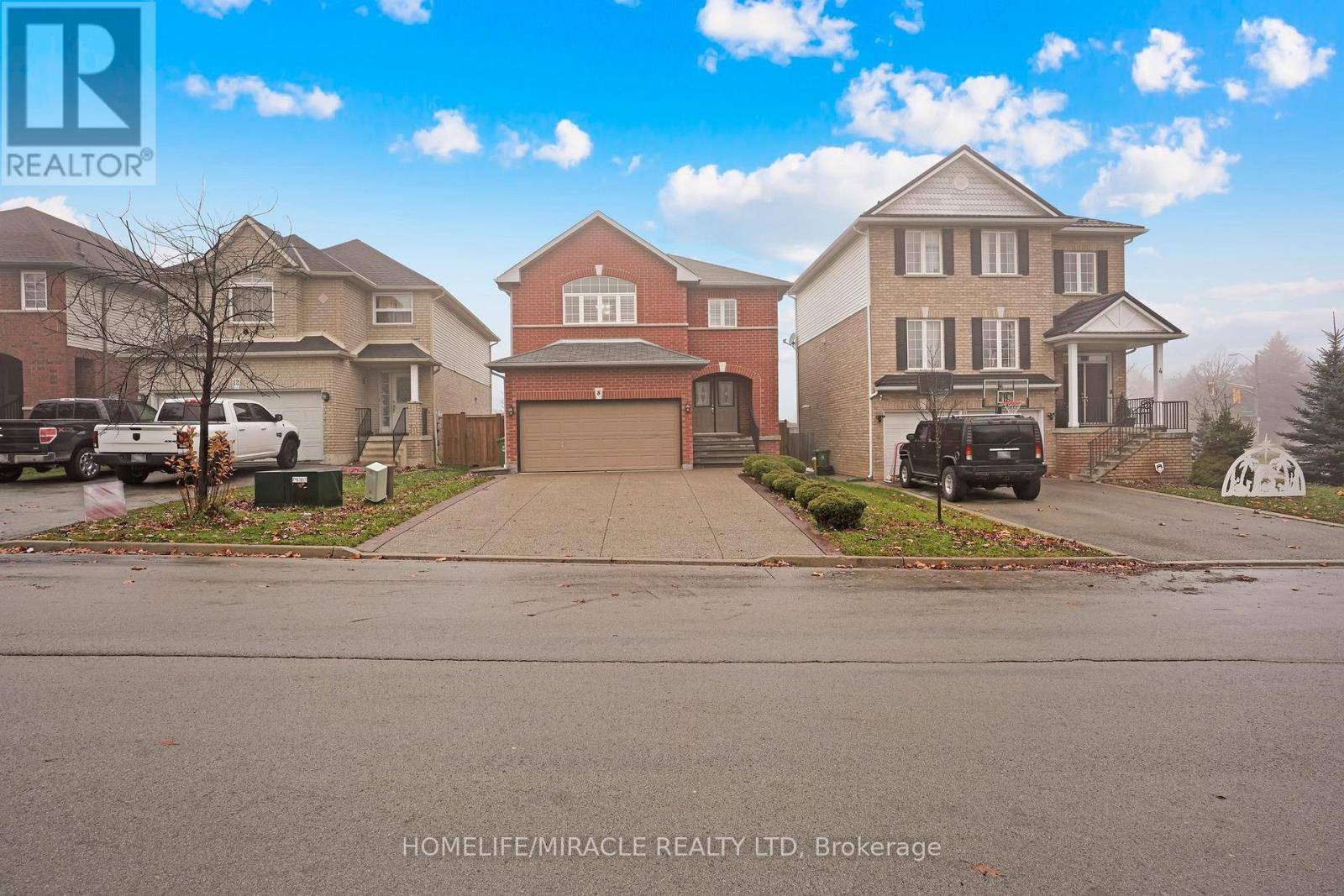 Hamilton (stoney Creek Mountain), ON L8J3Z8,8 MEADOW WOOD CRESCENT