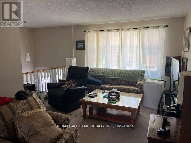 Kawartha Lakes (lindsay), ON K9V2N7,115 Mary ST #25