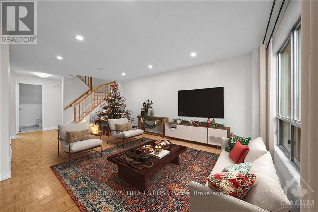 Ottawa, ON K1V1M7,111 BEACHVIEW