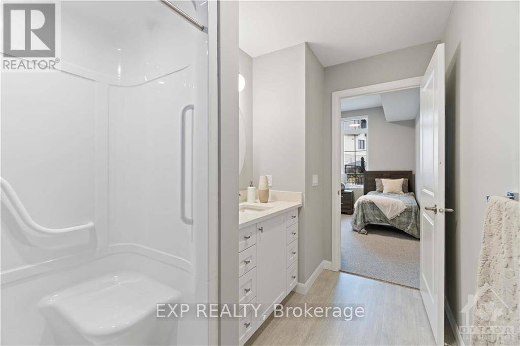 North Grenville, ON K0G1J0,100 PINEHILL RD #301