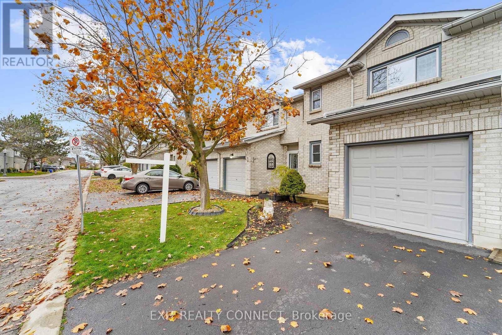 Hamilton (stoney Creek), ON L8E4Z1,2 Royalwood CT #59