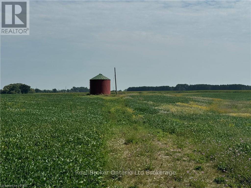 Ashfield-colborne-wawanosh (colborne), ON N7A3Y3,82236 BLUEWATER