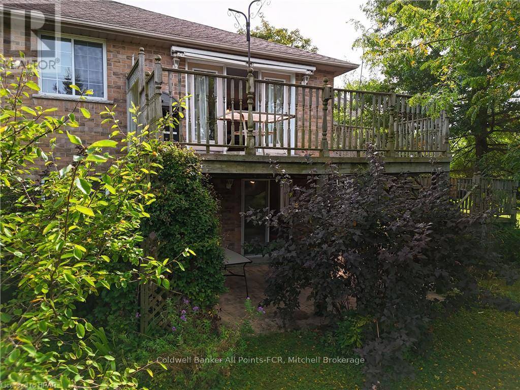 Stratford, ON N4Z1H9,138 ATHLONE CRESCENT