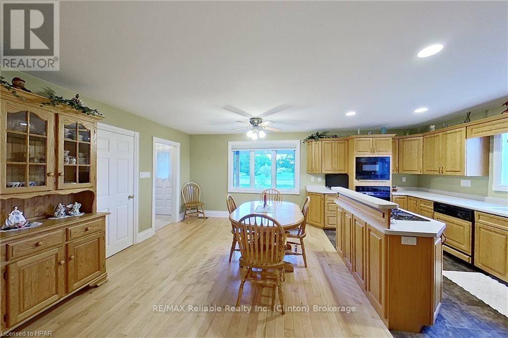 Bluewater (bayfield), ON N0M1G0,75551 BLUEWATER HIGHWAY