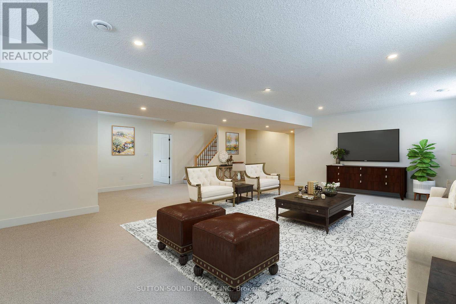 Owen Sound, ON N4K0E4,325 6TH AVENUE W