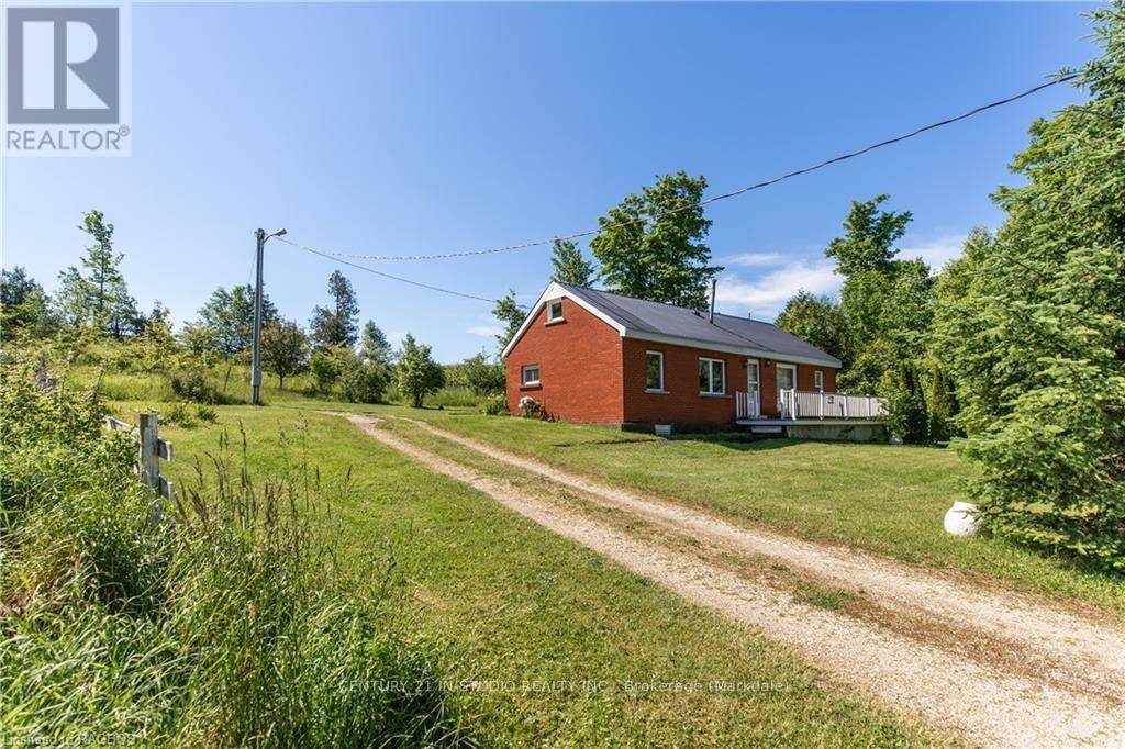 West Grey, ON N0C1H0,504452 GREY ROAD 12