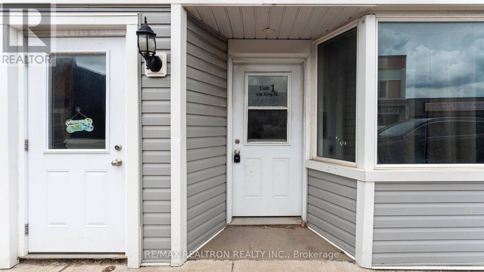 Norfolk (delhi), ON N4B1X6,102 KING STREET
