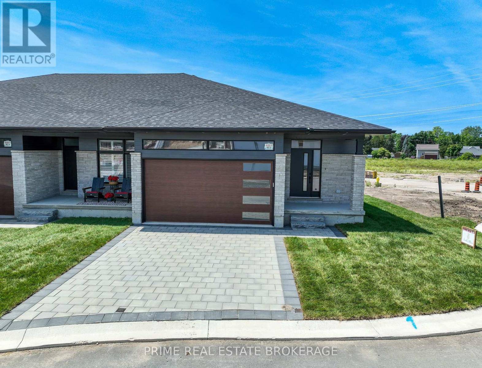 Lambton Shores (grand Bend), ON N0M1T0,2 Coastal CRES #55