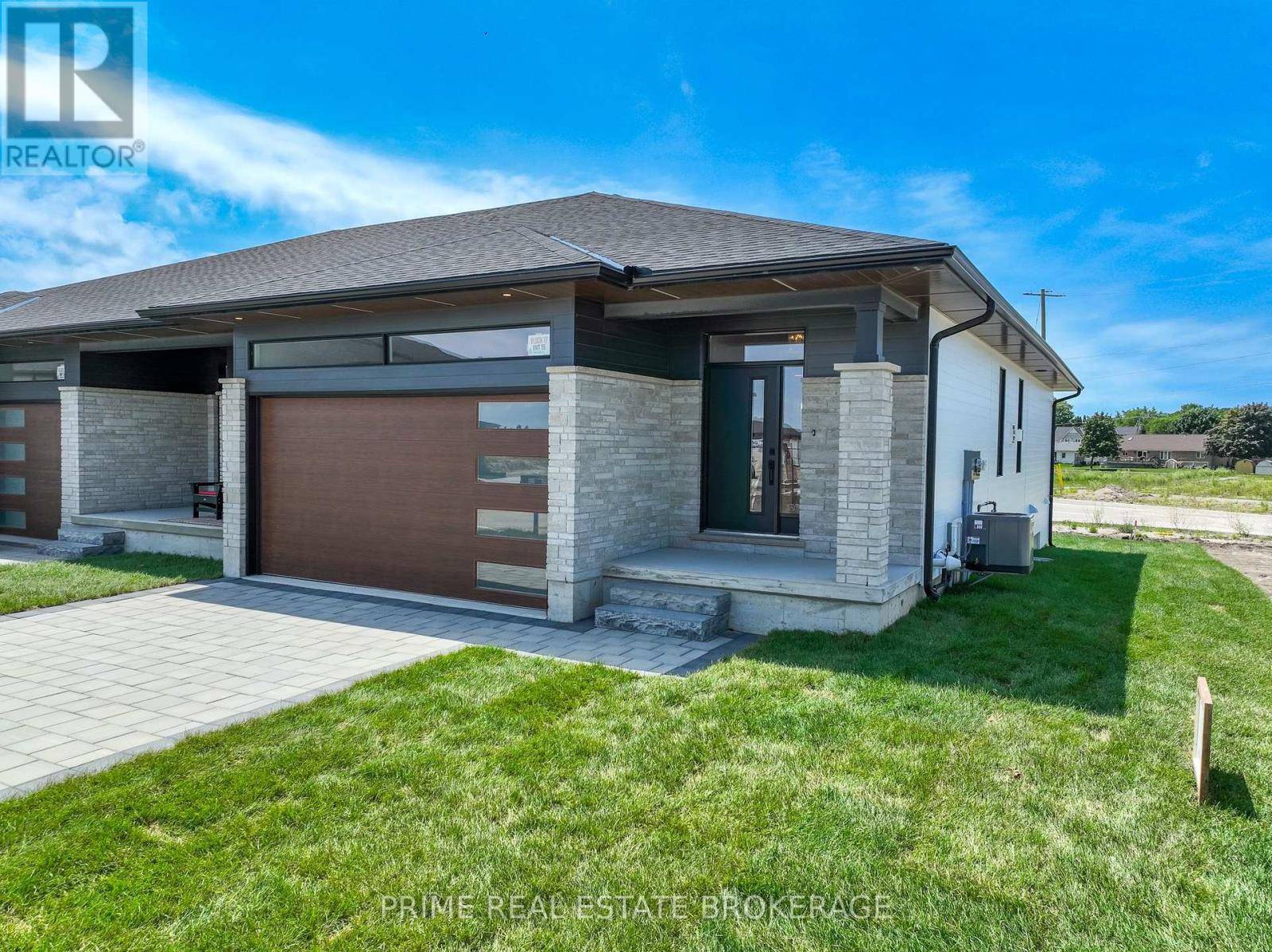 Lambton Shores (grand Bend), ON N0M1T0,2 Coastal CRES #55