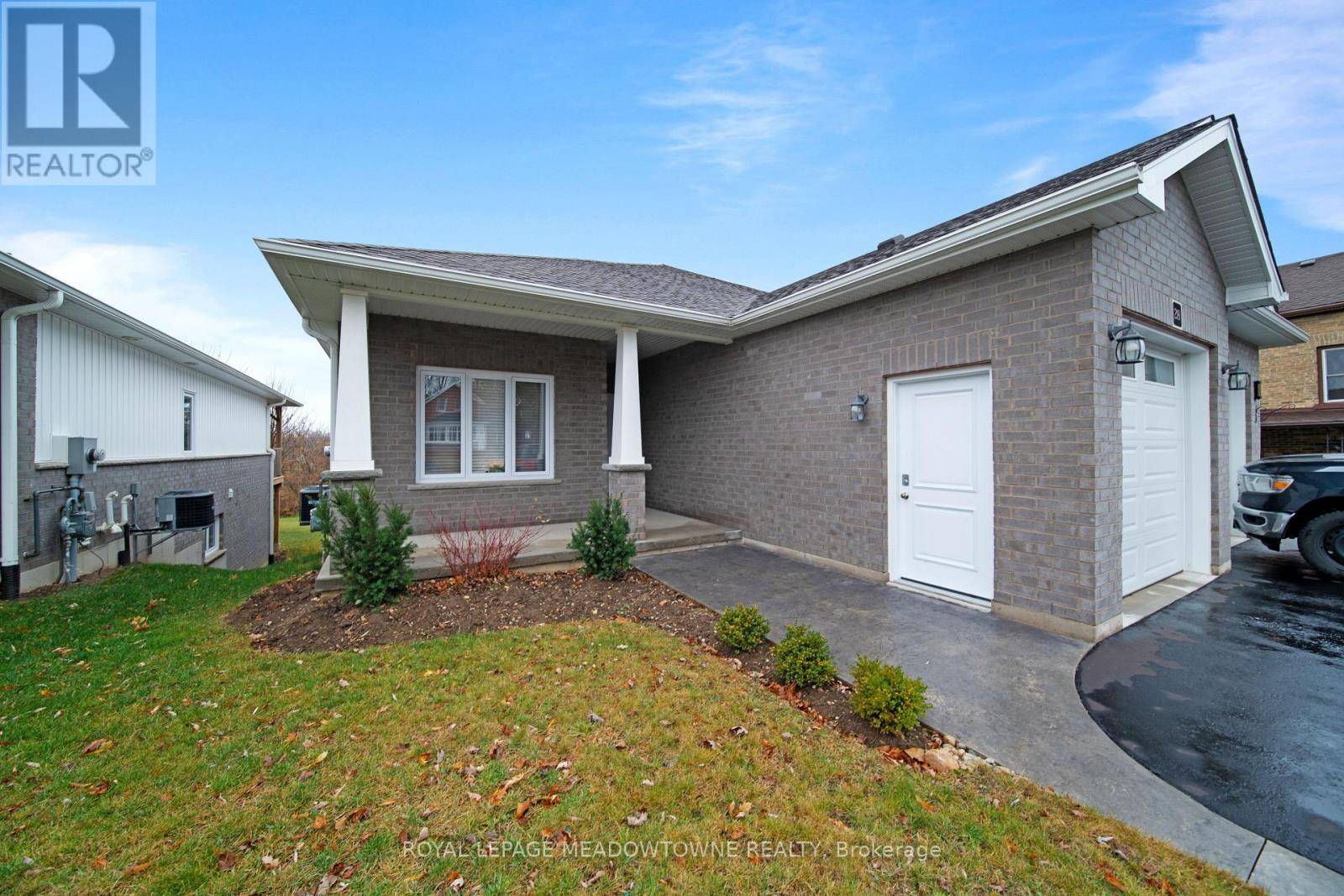 Minto (harriston), ON N0G1Z0,218 ELORA STREET