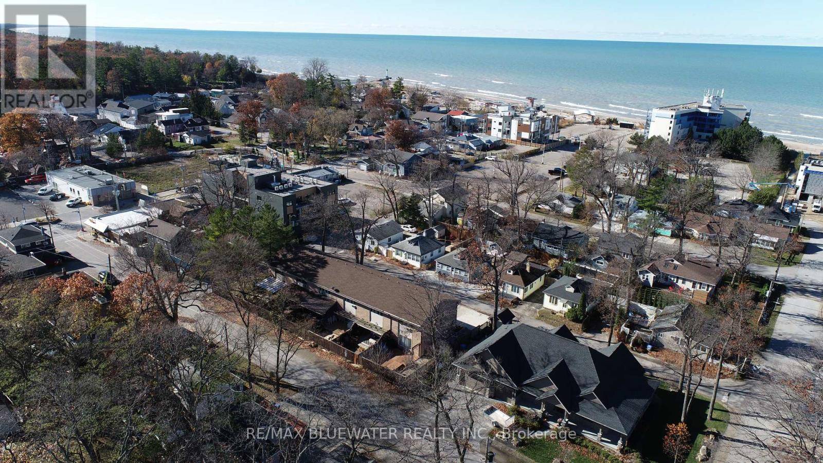 Lambton Shores (grand Bend), ON N0M1T0,12 PARK AVENUE