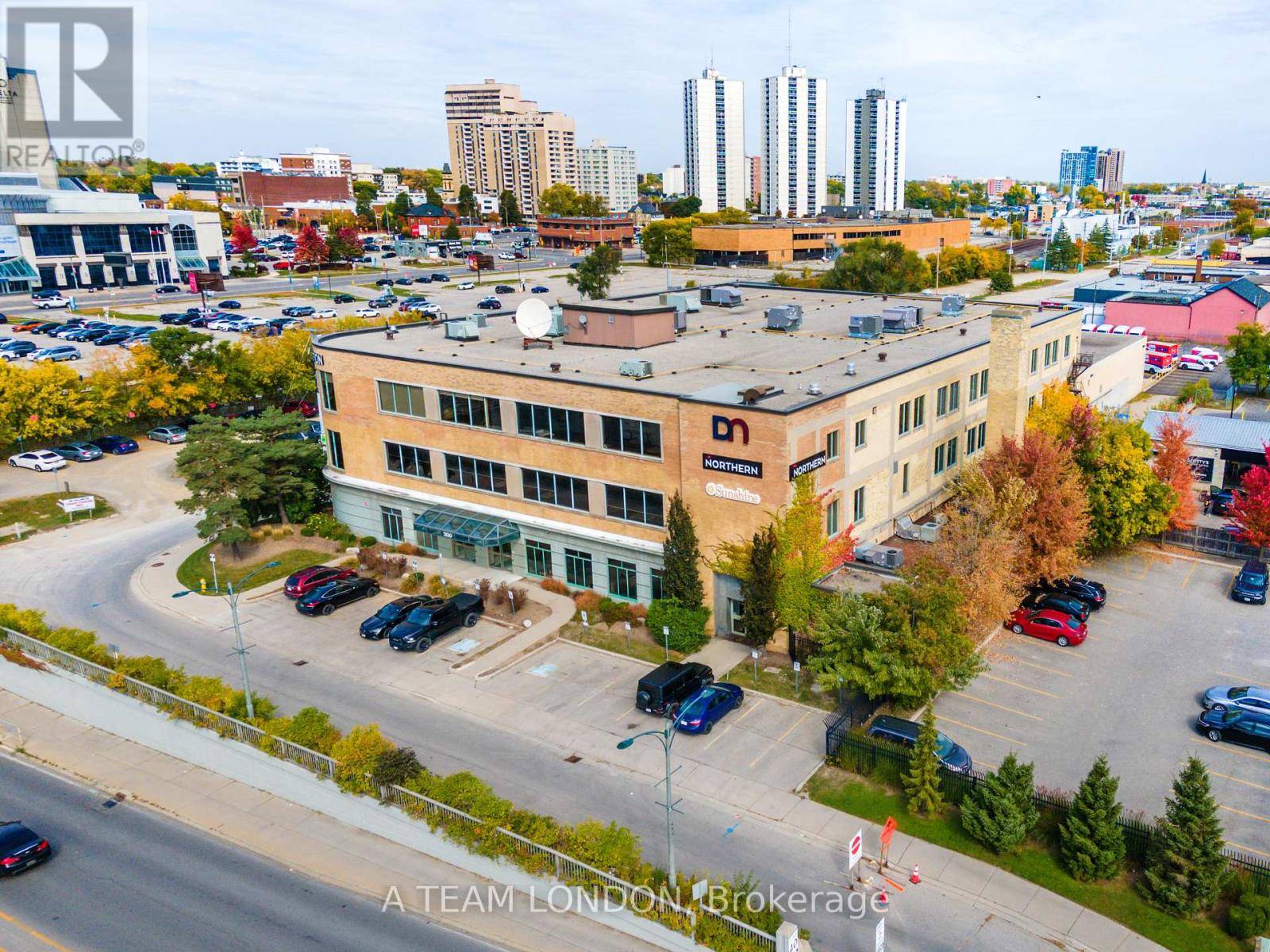 London East (east K), ON N6B3E5,300 Wellington ST #106