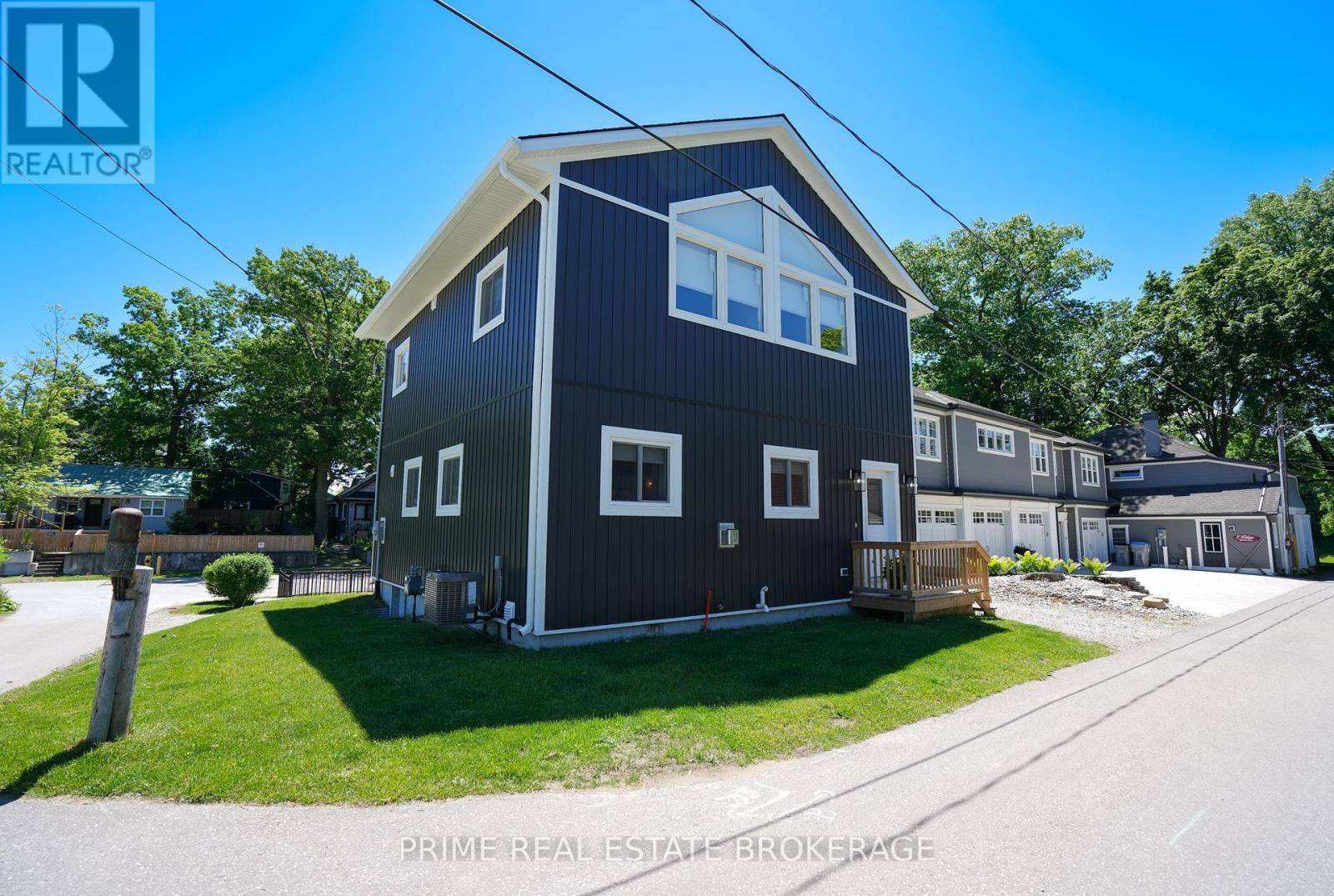 Lambton Shores (grand Bend), ON N0M1T0,11 EILBER STREET