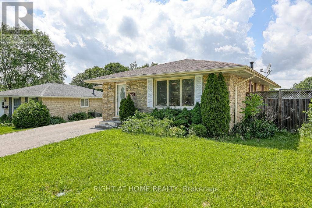 Woodstock (woodstock - South), ON N4S8M1,751 BOYLE DRIVE