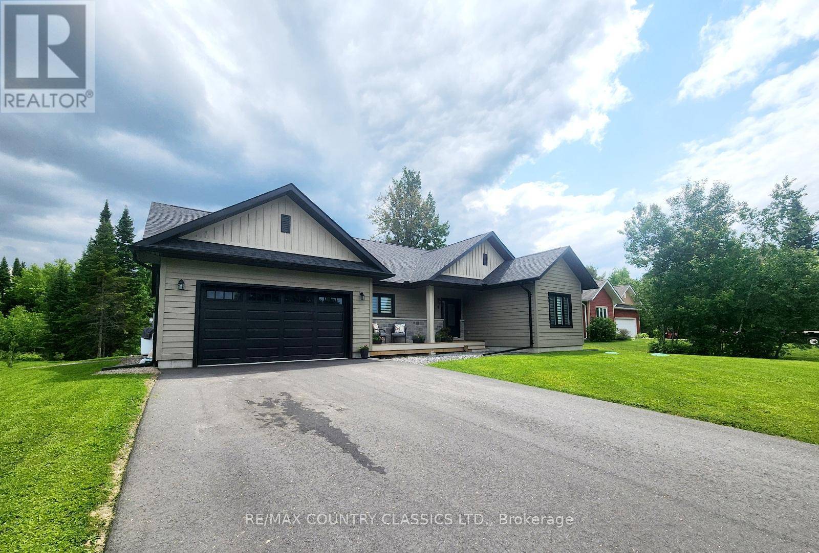 Bancroft (bancroft Ward), ON K0L1C0,8 BANCROFT RIDGE DRIVE