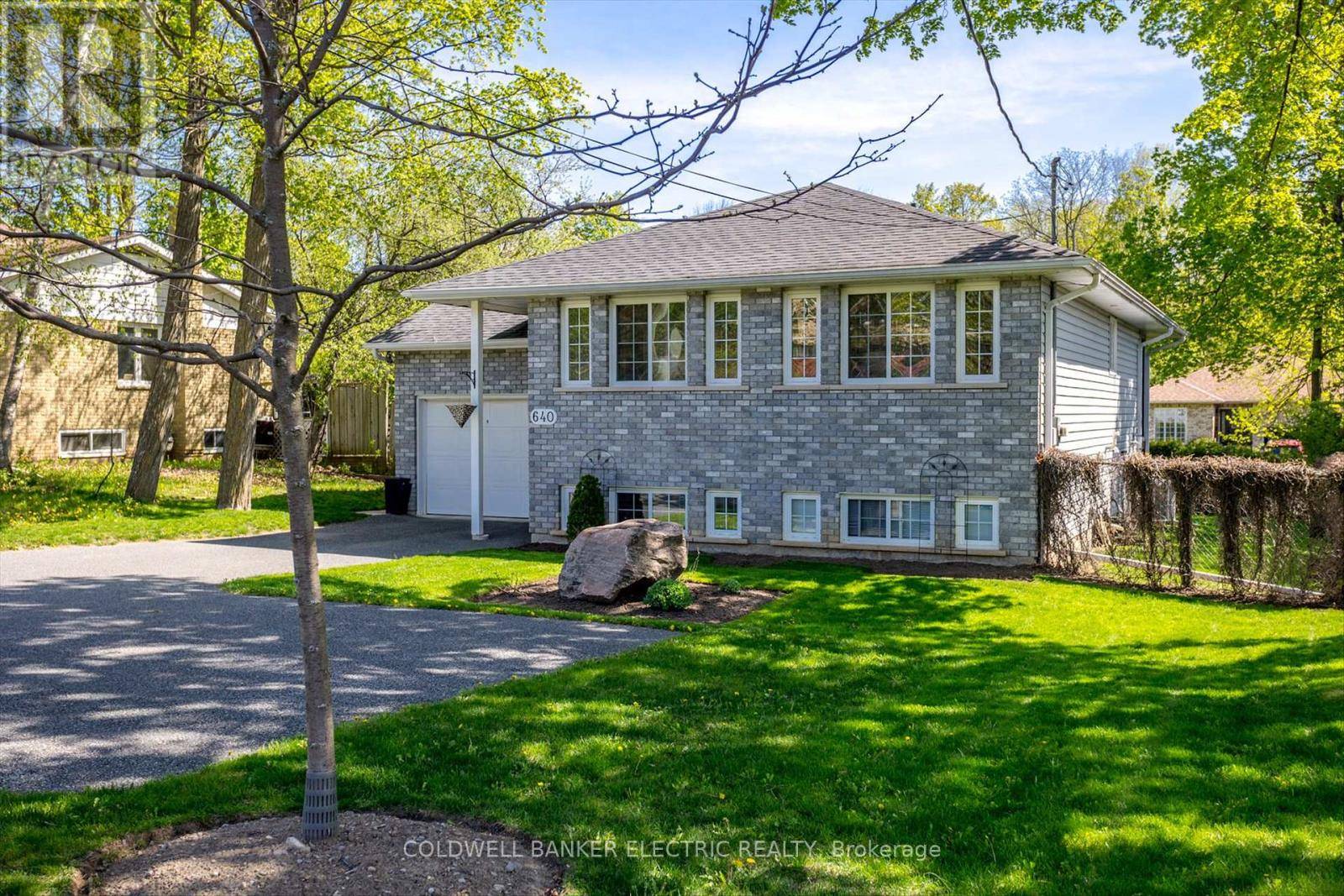 Peterborough (otonabee), ON K9K2M7,640 BREALEY DRIVE