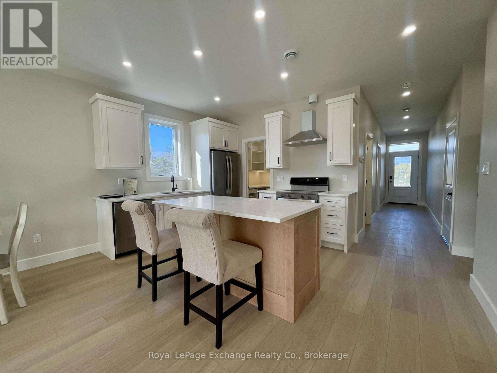 Kincardine, ON N2Z1G8,68 MERCEDES CRES ROAD W