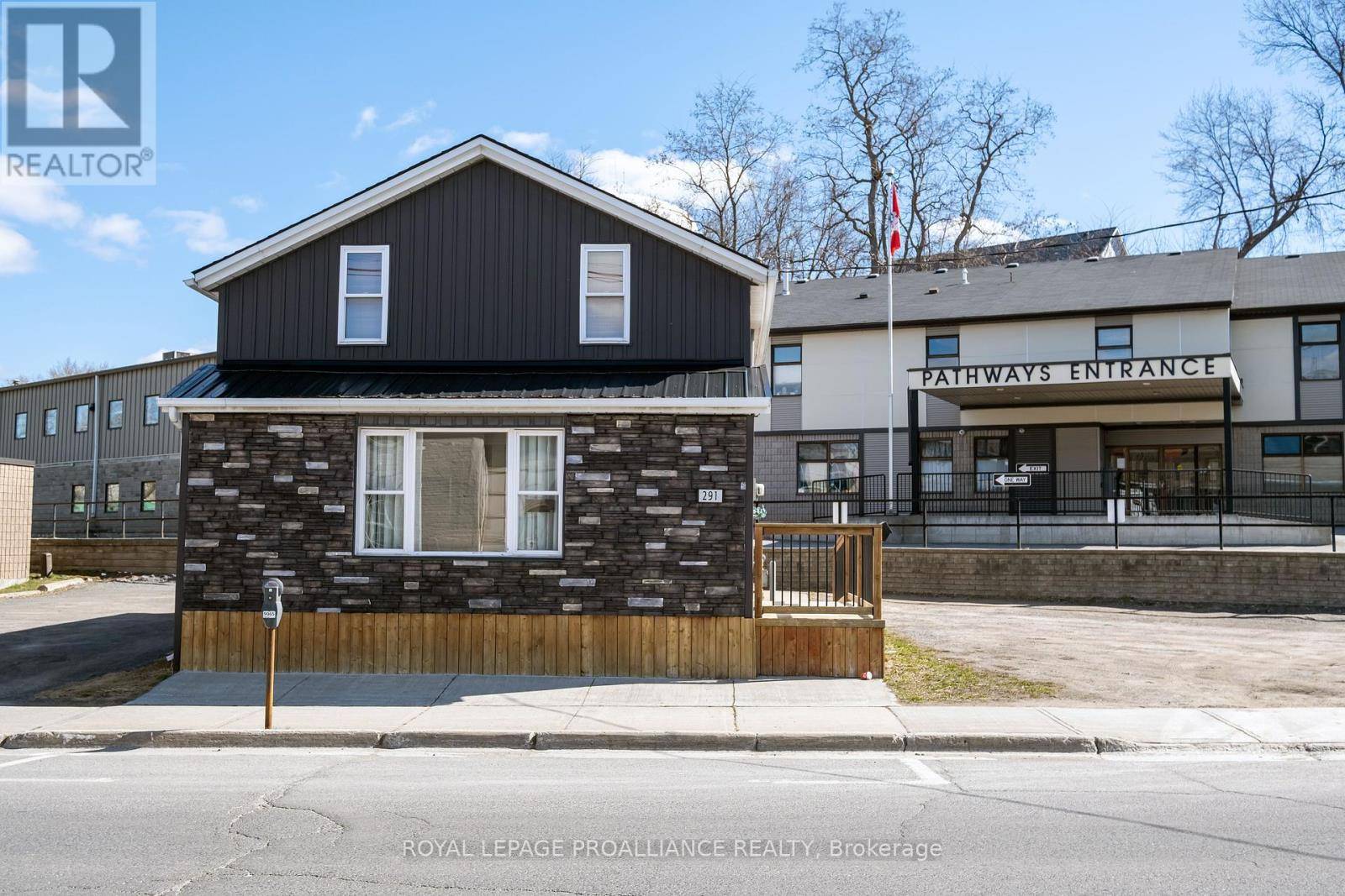 Belleville (belleville Ward), ON K8N3B3,291 PINNACLE STREET